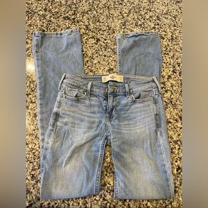 👖 Women’s Hollister light wash boot cut jeans sz 24